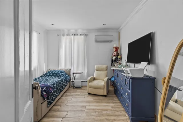 $2,500,000 | 8 Champlin Street, Newport, RI 02840