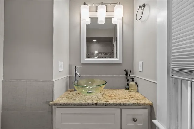 $2,500,000 | 8 Champlin Street, Newport, RI 02840