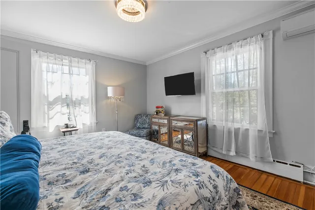 $2,500,000 | 8 Champlin Street, Newport, RI 02840