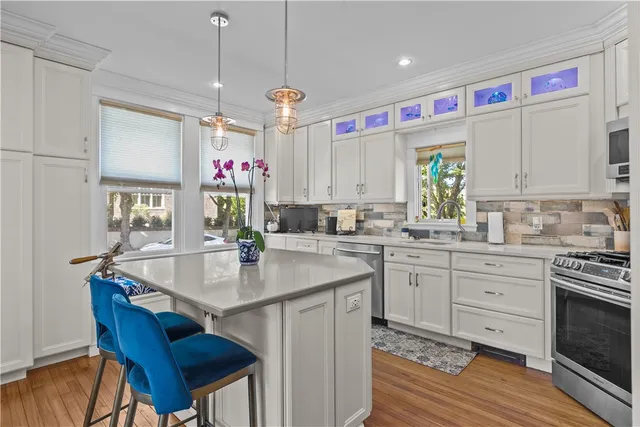 $2,500,000 | 8 Champlin Street, Newport, RI 02840