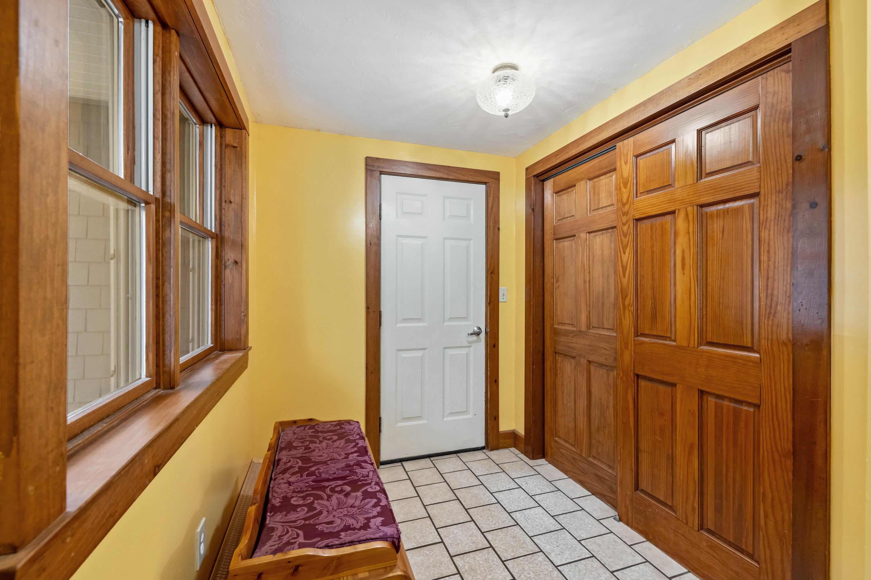4 Rankin Creek Road Kennebunk, ME 04043 - Photo 4 of 44 Mudroom