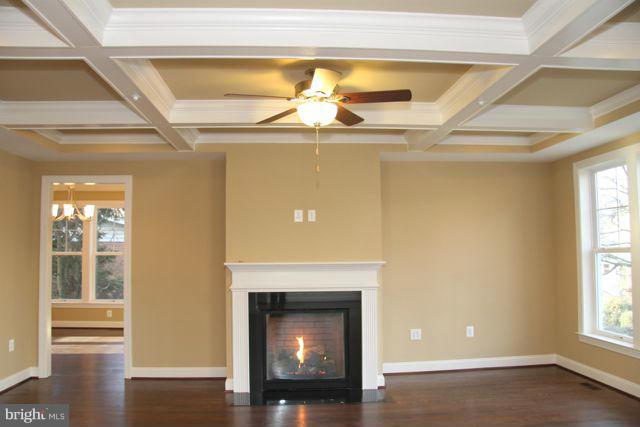 8225 Custer Road Bethesda, MD 20817 - Photo 4 of 11 Family Room