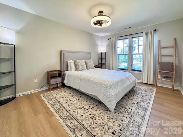 $2,000 | 19901 Henderson Road, Unit M, Cornelius, NC 28031