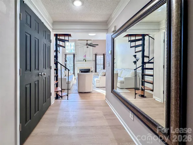 $2,000 | 19901 Henderson Road, Unit M, Cornelius, NC 28031