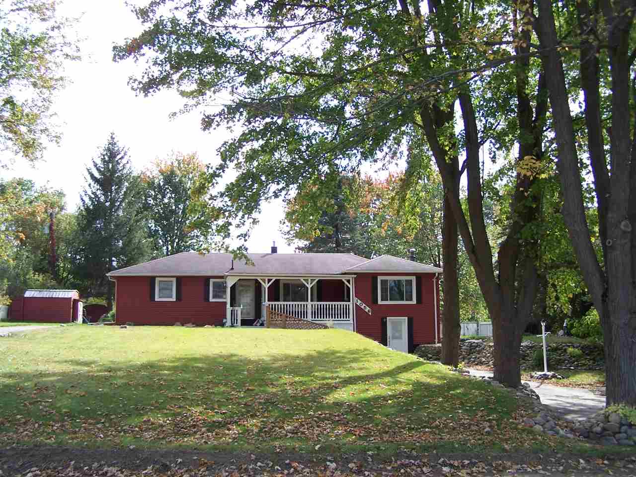 1056 East Gunn Road Rochester, MI 48306 - Photo 1 of 28 31332713.JPG