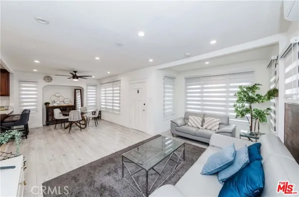 $4,299 | 1238 South Muirfield Road, Los Angeles, CA 90019