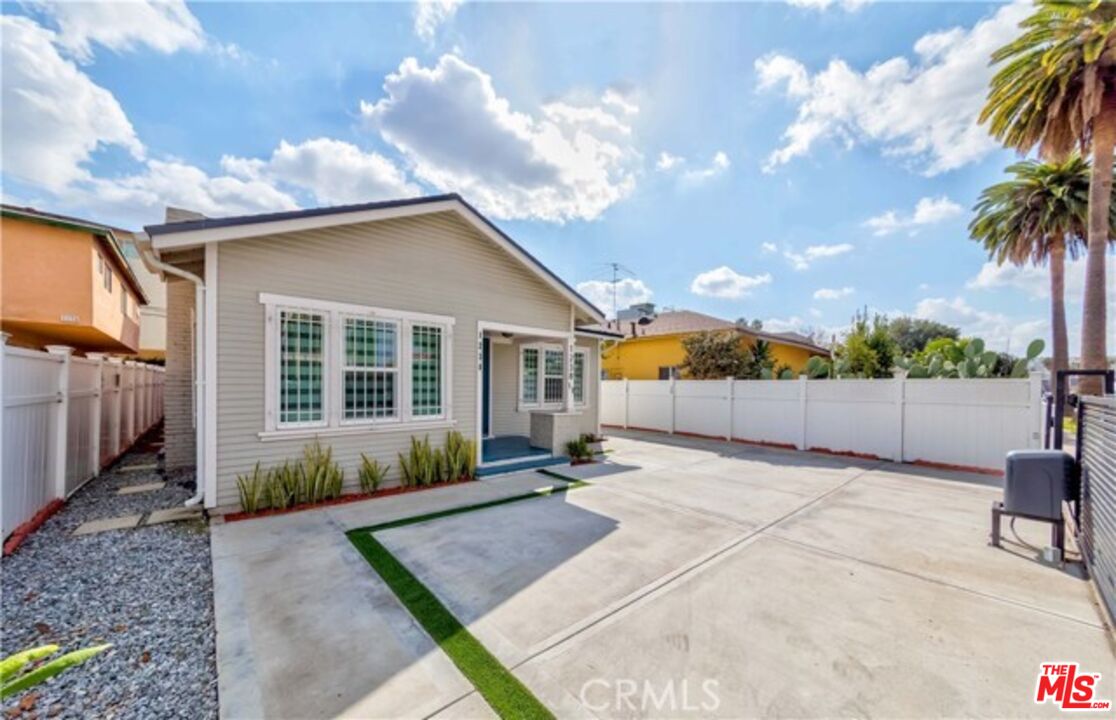 1238 South Muirfield Road Los Angeles, CA 90019 - Photo 17 of 20