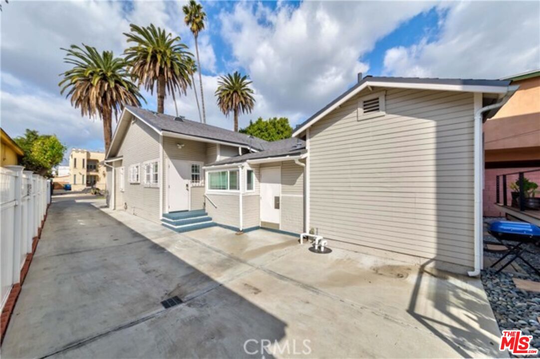 1238 South Muirfield Road Los Angeles, CA 90019 - Photo 18 of 20