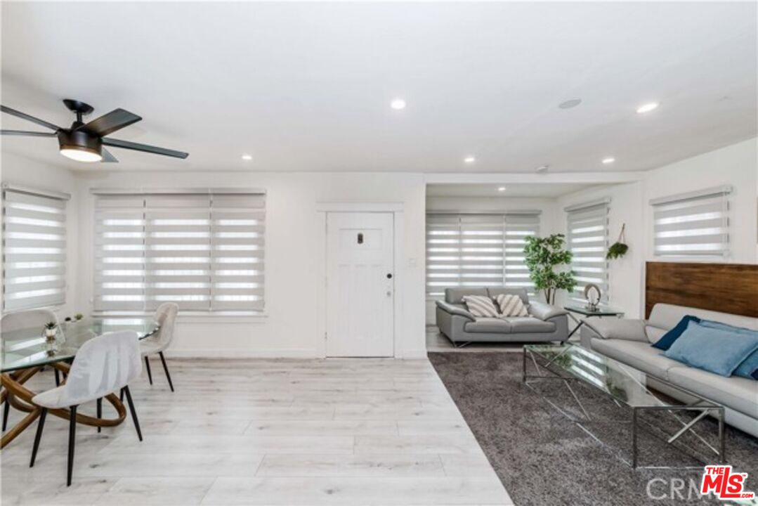 1238 South Muirfield Road Los Angeles, CA 90019 - Photo 5 of 20