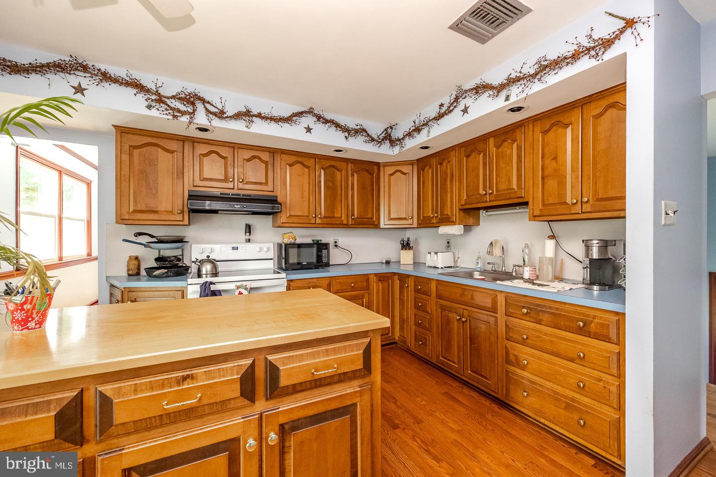 108 Sugarman Road Coatesville, PA 19320 - Photo 8 of 47 Kitchen