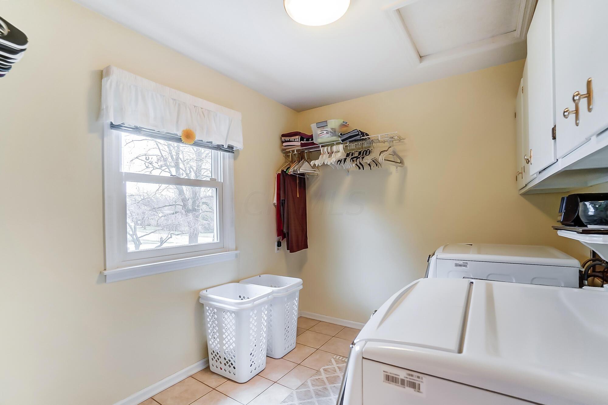 1200 Windham Road Columbus, OH 43220 - Photo 31 of 84 037