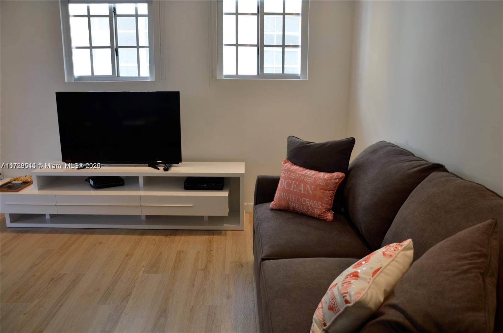 700 16th Street, Unit 201 Miami Beach, FL 33139 - Photo 6 of 21