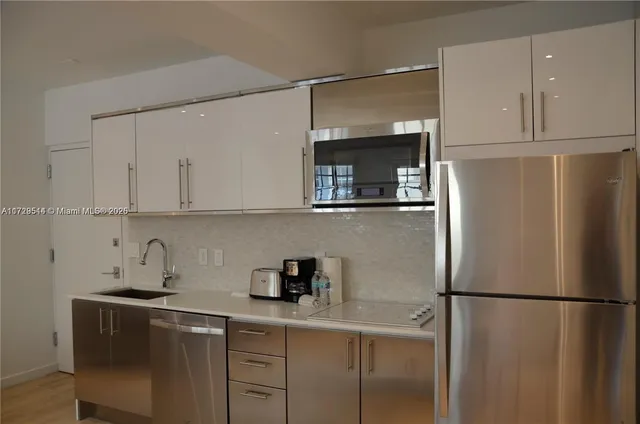 $279,000 | 700 16th Street, Unit 201, Miami Beach, FL 33139