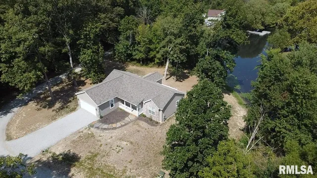 $349,000 | 18562 East Hill Street, Mount Vernon, IL 62864