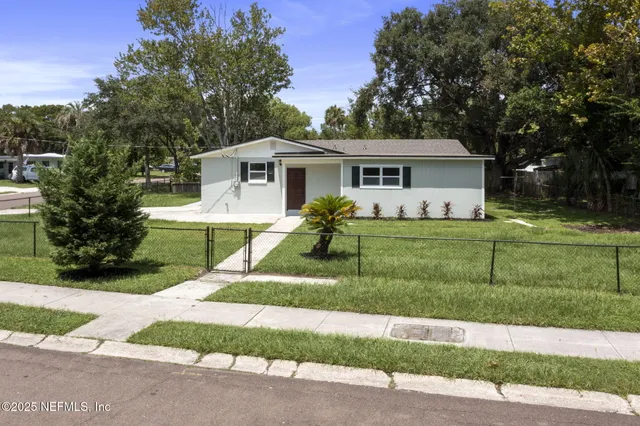 a car parked in front of a building