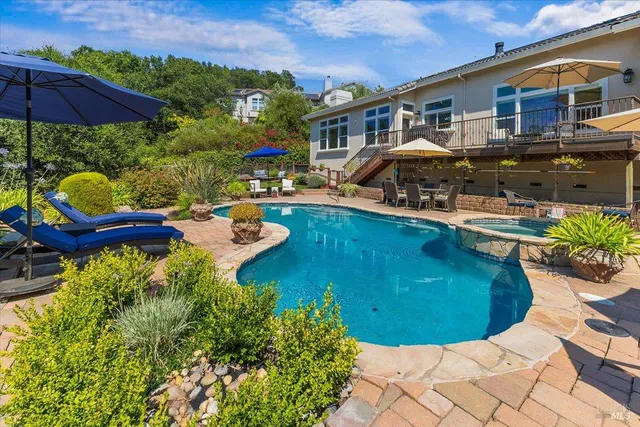 $1,995,000 | 729 Montebello Drive, Santa Rosa, CA 95403