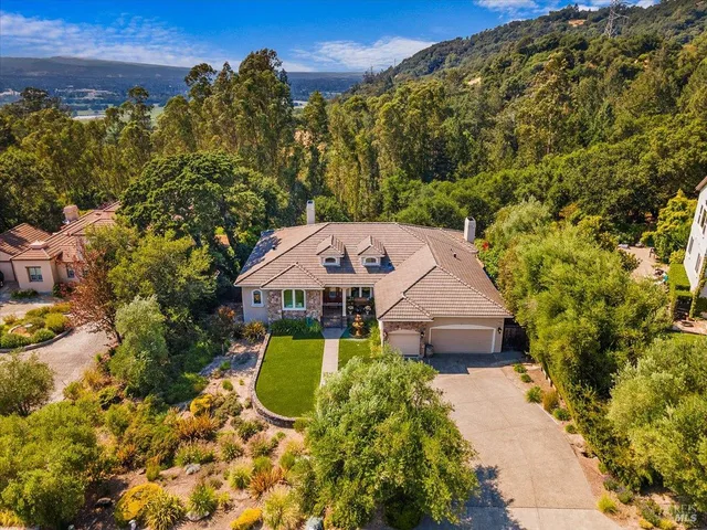 $1,995,000 | 729 Montebello Drive, Santa Rosa, CA 95403