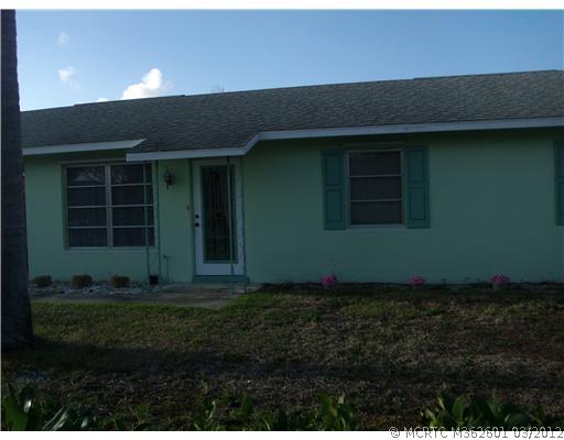 8887 Southeast Rigdon Way Hobe Sound, FL 33455 - Photo 2 of 9 Exterior Front.