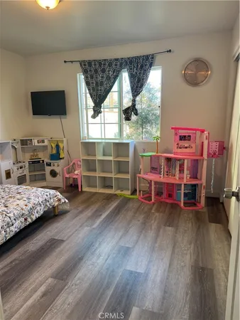 a view of livingroom with furniture and windows