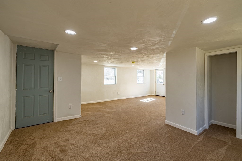 468 Podunk Road East Brookfield, MA 01515 - Photo 16 of 31