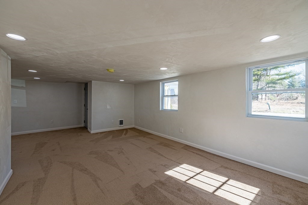 468 Podunk Road East Brookfield, MA 01515 - Photo 19 of 31
