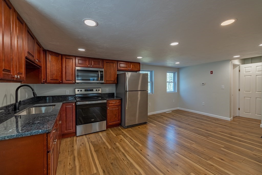 468 Podunk Road East Brookfield, MA 01515 - Photo 3 of 31