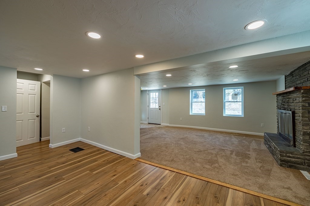 468 Podunk Road East Brookfield, MA 01515 - Photo 6 of 31
