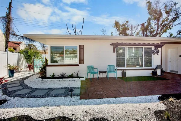 $1,349,000 | 1138 Sun And Sea Drive, Sarasota, FL 34242