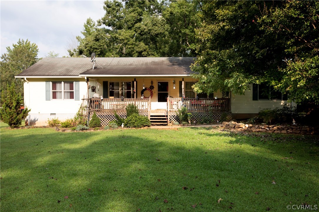533 Schultz Ml Road Meherrin, VA 23954 - Photo 2 of 50 a front view of a house with a garden