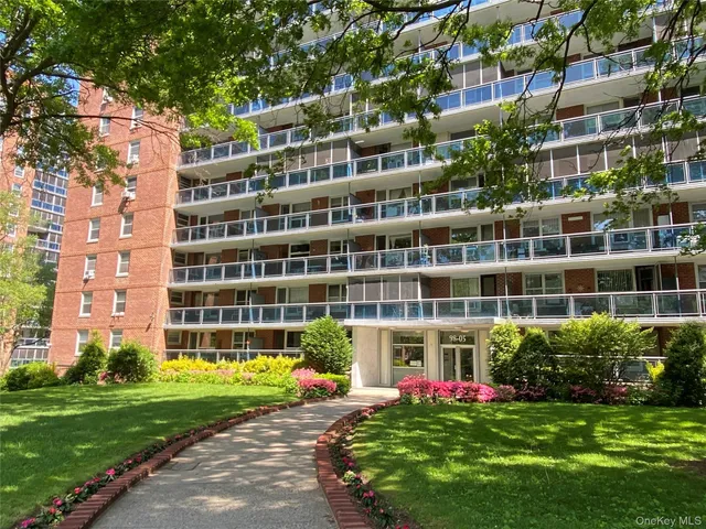 $2,350 | 98-05 63rd Road, Unit 1C | Rego Park