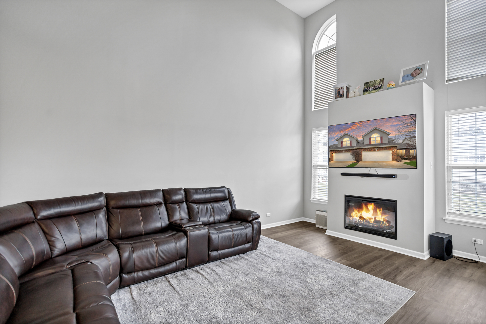 848 Pheasant Trail St. Charles, IL 60174 - Photo 4 of 30 a living room with furniture and a fireplace