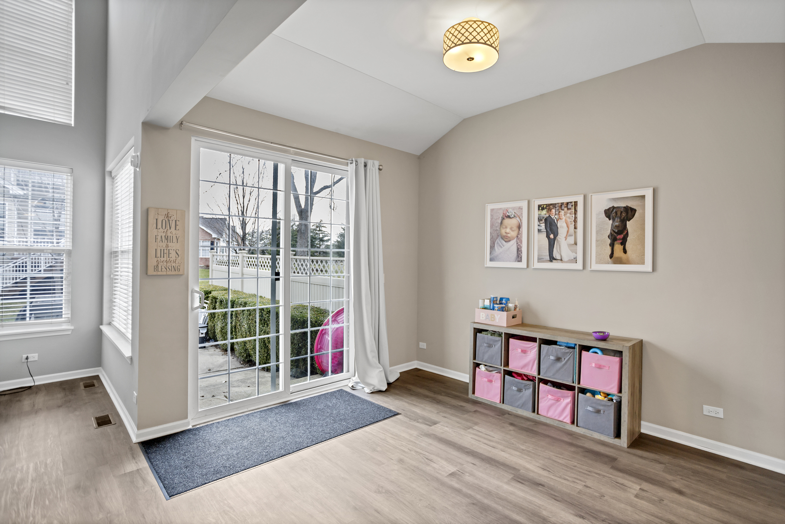 848 Pheasant Trail St. Charles, IL 60174 - Photo 8 of 30 a view of a livingroom with furniture and staircase