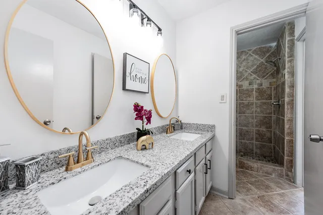 $244,999 | 11819 Stone Bridge Drive, Houston, TX 77064