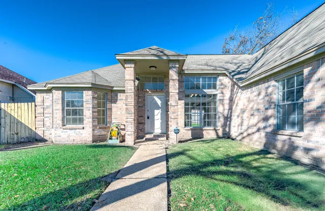 $244,999 | 11819 Stone Bridge Drive, Houston, TX 77064