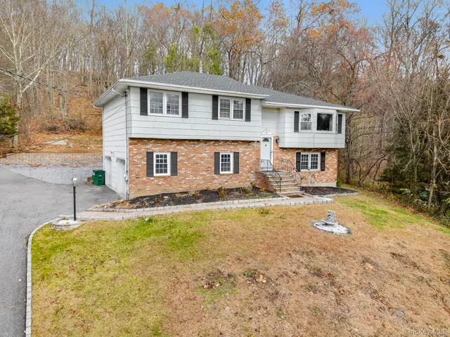 $675,000 | 26 Astor Drive, Mahopac, NY 10541