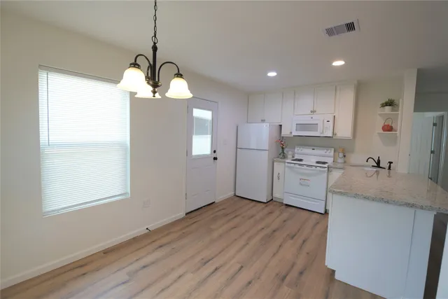 $1,350 | 5422 Pine Avenue, Pasadena, TX 77503