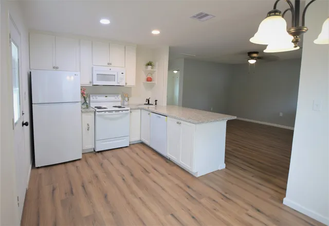 $1,350 | 5422 Pine Avenue, Pasadena, TX 77503