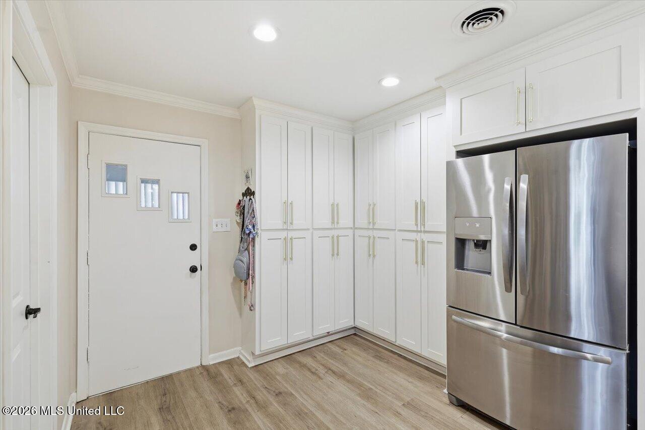 407 East College Street Clinton, MS 39056 - Photo 15 of 43 15-407 E College St _ Hometoursms.com