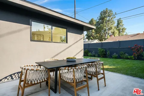 $1,699,000 | 533 North Catalina Street, Burbank, CA 91505