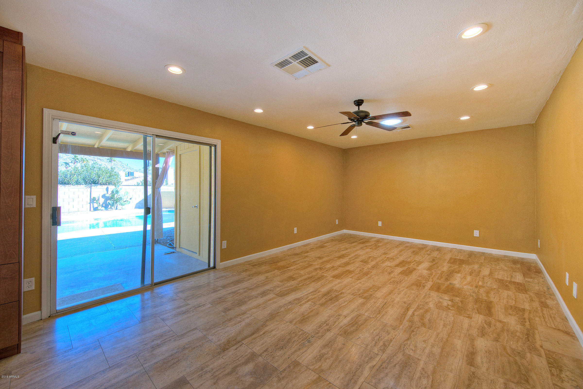 4358 East Pearce Road Phoenix, AZ 85044 - Photo 13 of 25 Large family room!