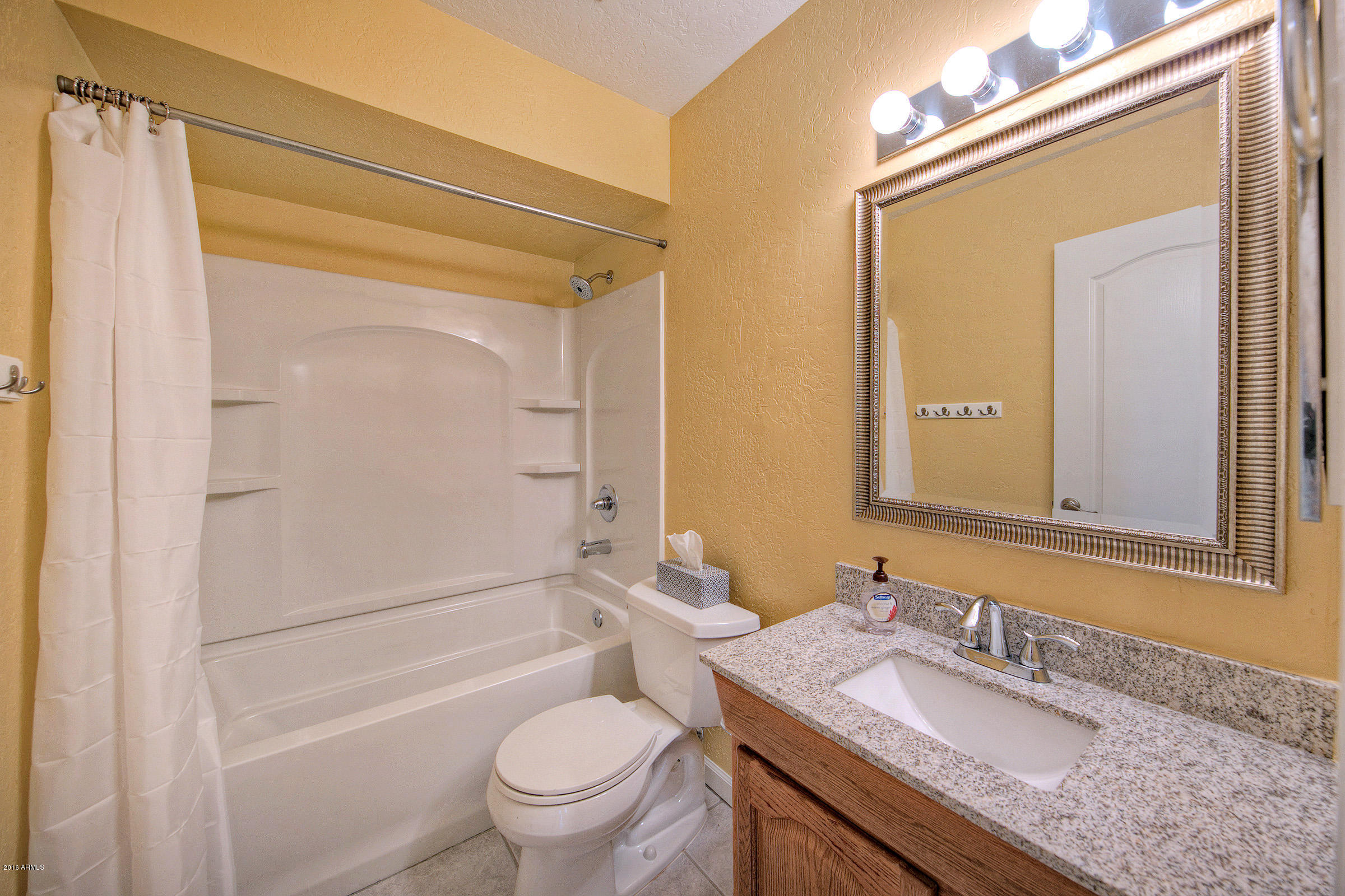 4358 East Pearce Road Phoenix, AZ 85044 - Photo 15 of 25 New tub, toilet & granite!