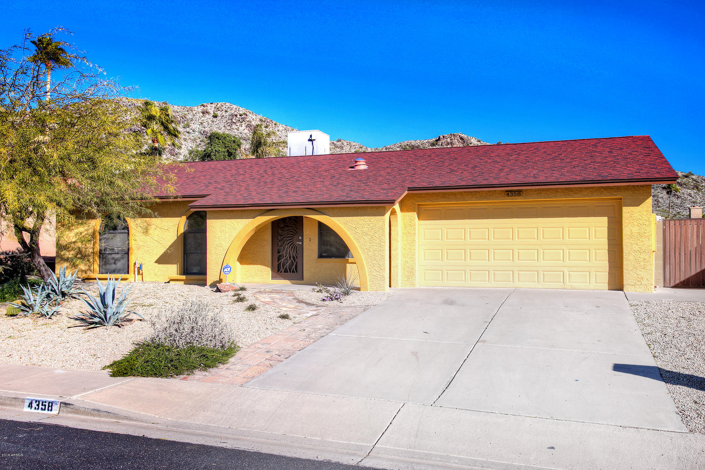 4358 East Pearce Road Phoenix, AZ 85044 - Photo 2 of 25 4358EPearce002