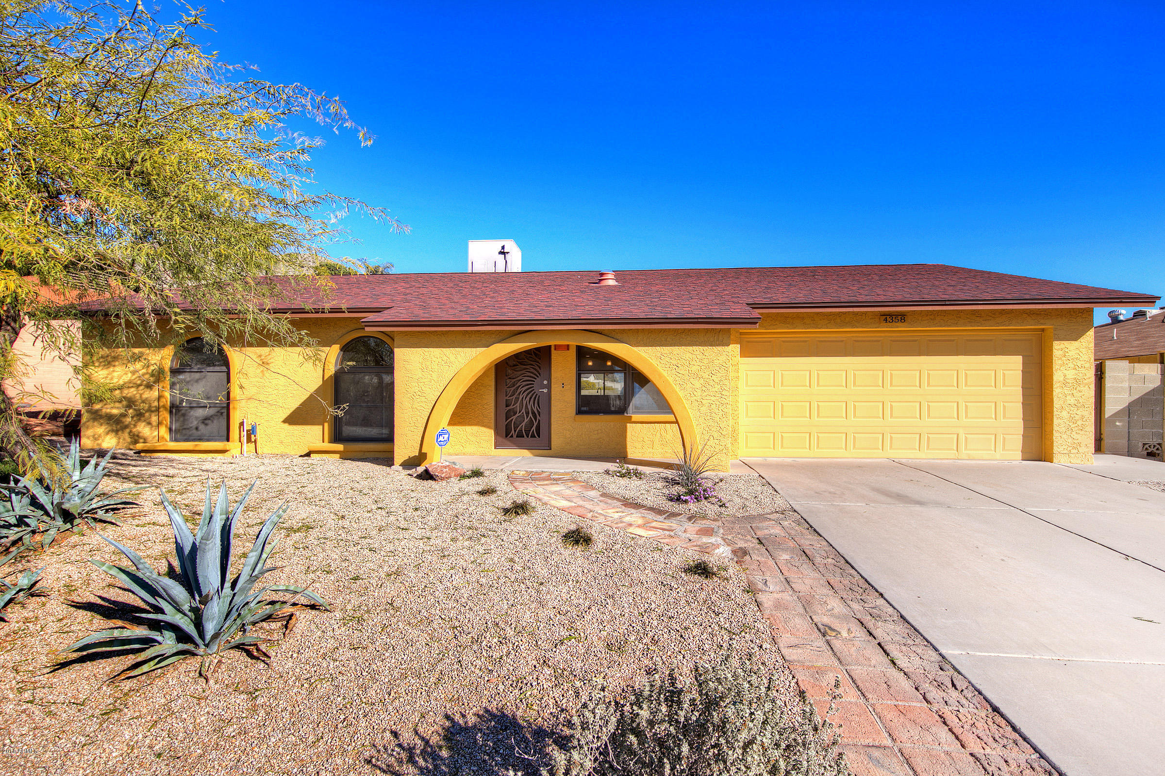 4358 East Pearce Road Phoenix, AZ 85044 - Photo 3 of 25 4358EPearce001