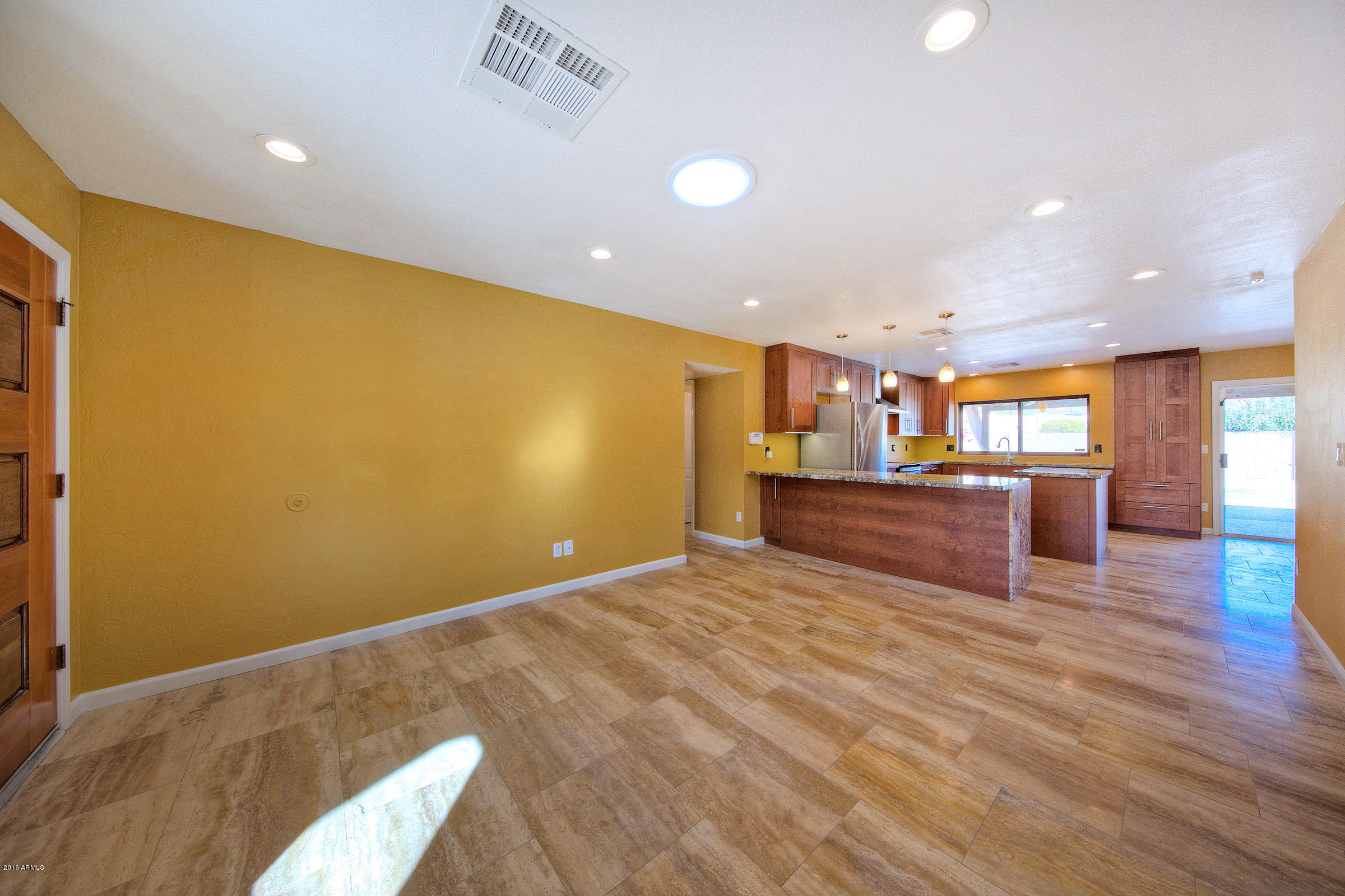 4358 East Pearce Road Phoenix, AZ 85044 - Photo 5 of 25 New LED can lights!