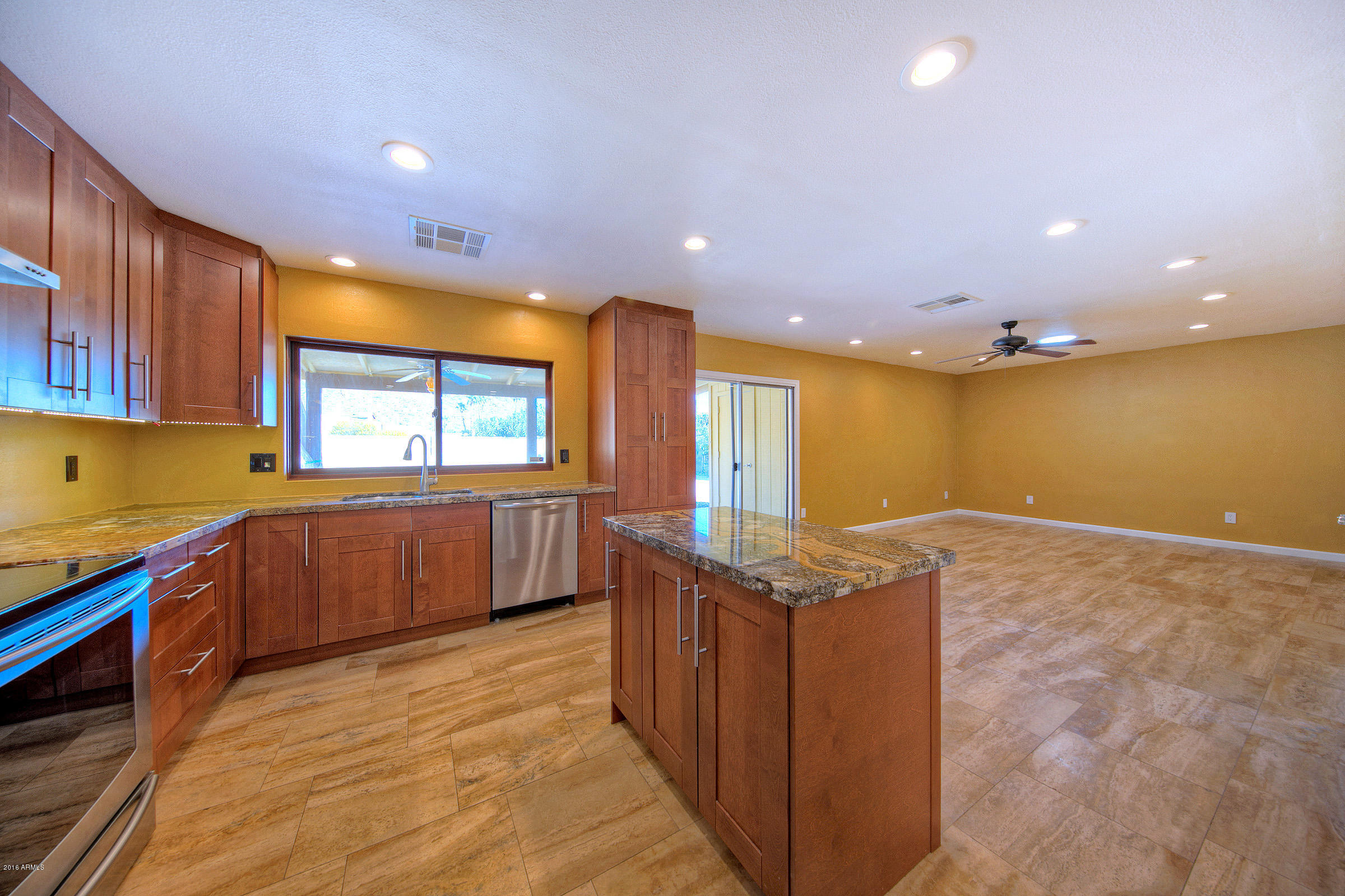 4358 East Pearce Road Phoenix, AZ 85044 - Photo 10 of 25 4358EPearce009