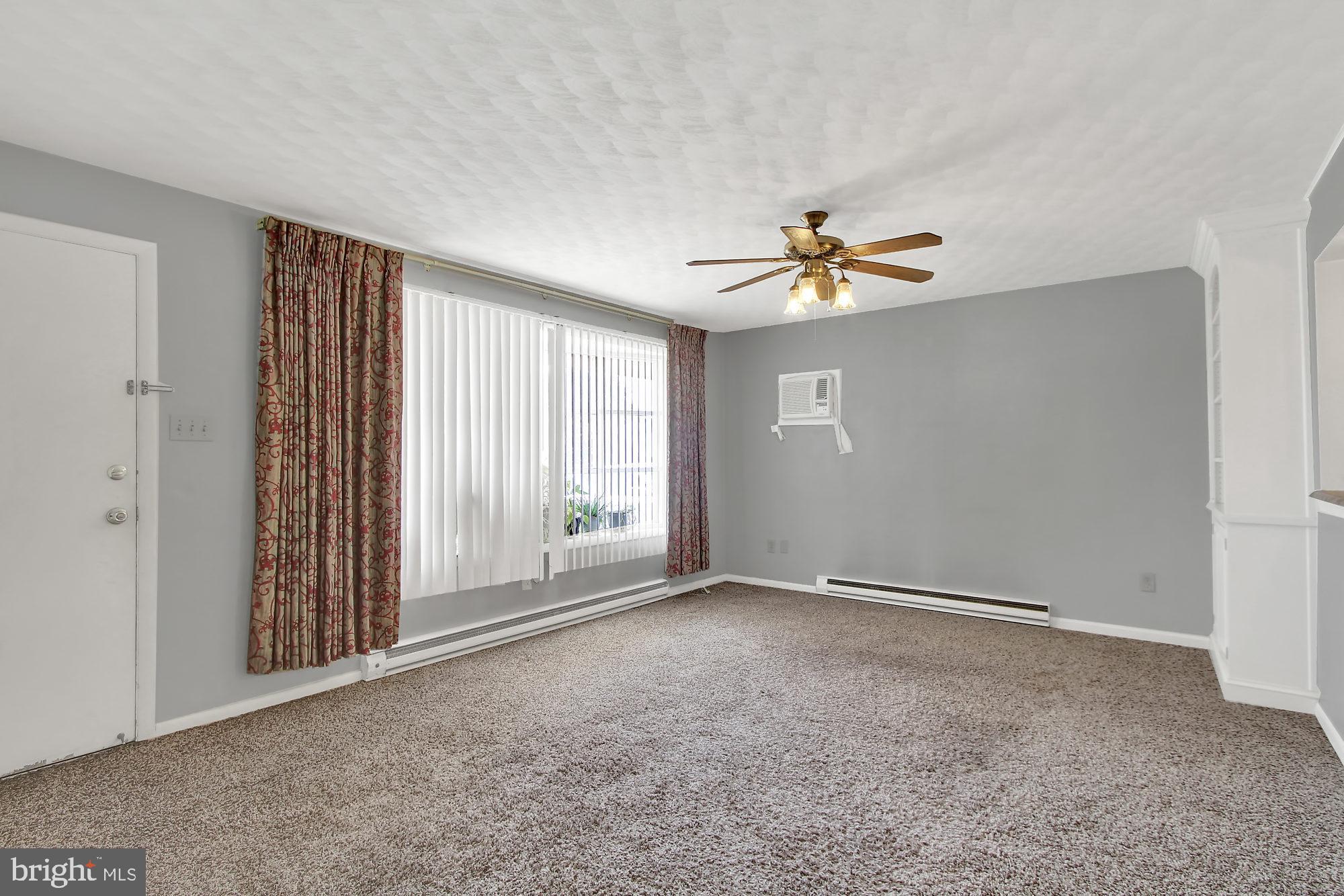 315 Ruth Drive York, PA 17403 - Photo 3 of 27 Gallery Image 3