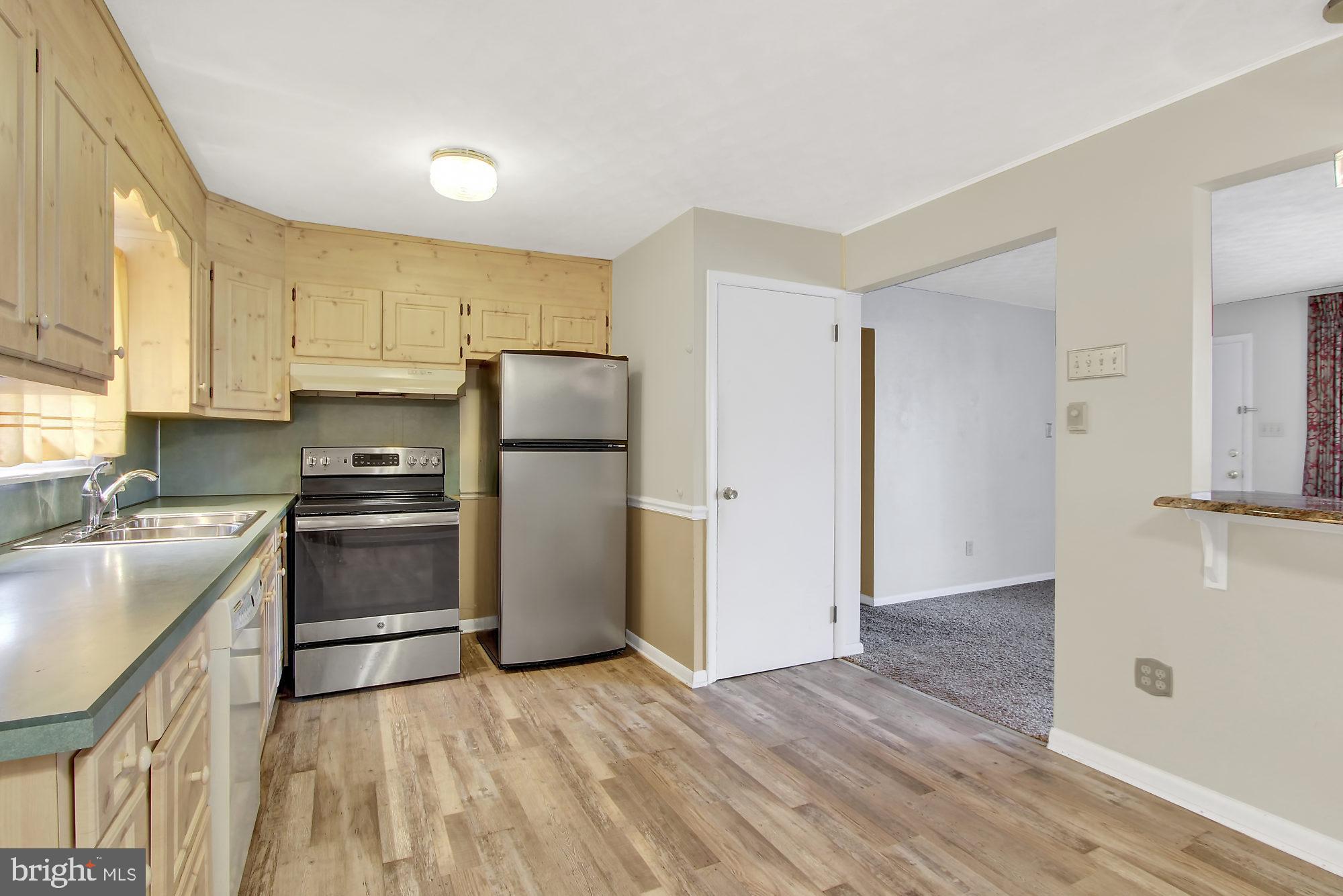 315 Ruth Drive York, PA 17403 - Photo 8 of 27 Gallery Image 8