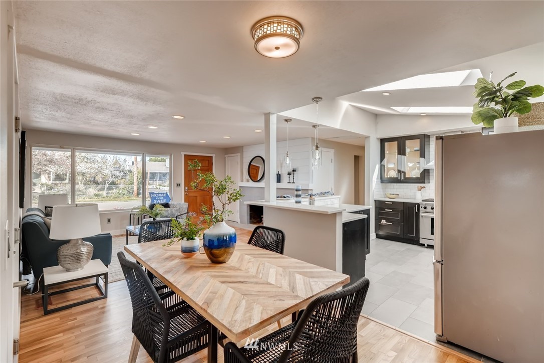 3607 Northeast 9th Street Renton, WA 98056 - Photo 11 of 31