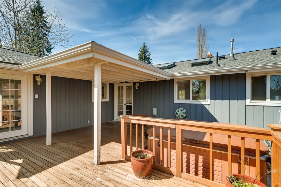 3607 Northeast 9th Street Renton, WA 98056 - Photo 24 of 31