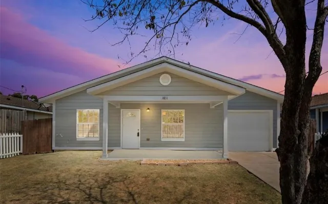 $2,350 | 1851 Homeland Street, Dallas, TX 75212